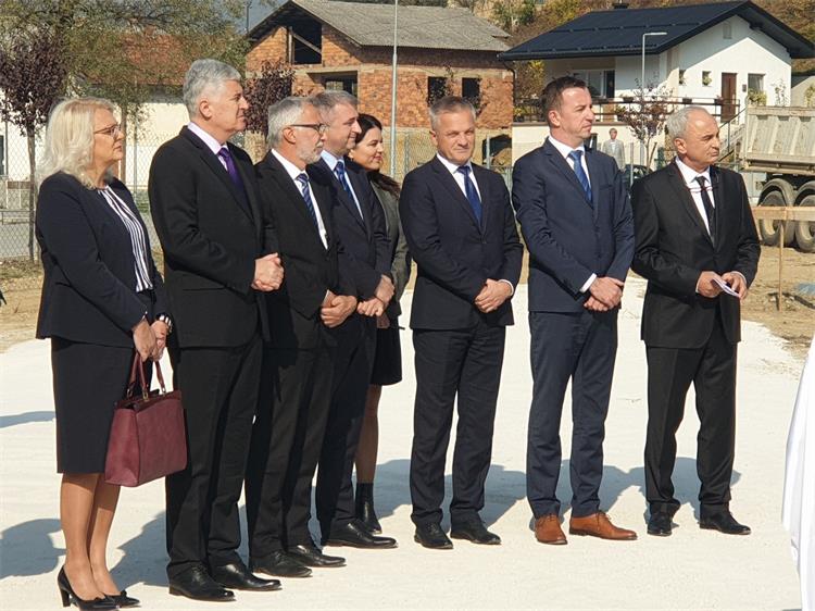 Slika /NG/10 listopad/Kiseljak/20191029_113118_resized.jpg